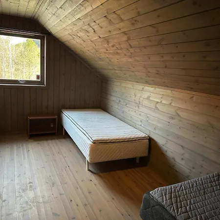 5 Person In Tvindlog Leilighet *